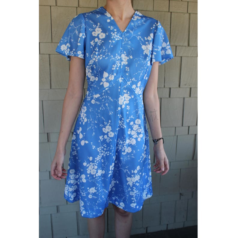 Vintage Late 70s Handmade Delicate Floral Fitted Sun Dress With Flutter Sleeves