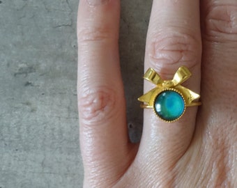 Gold mood ring - Me and My Mood jewelry