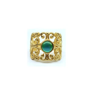 Gold mood ring Amira - Me and My Mood jewelry