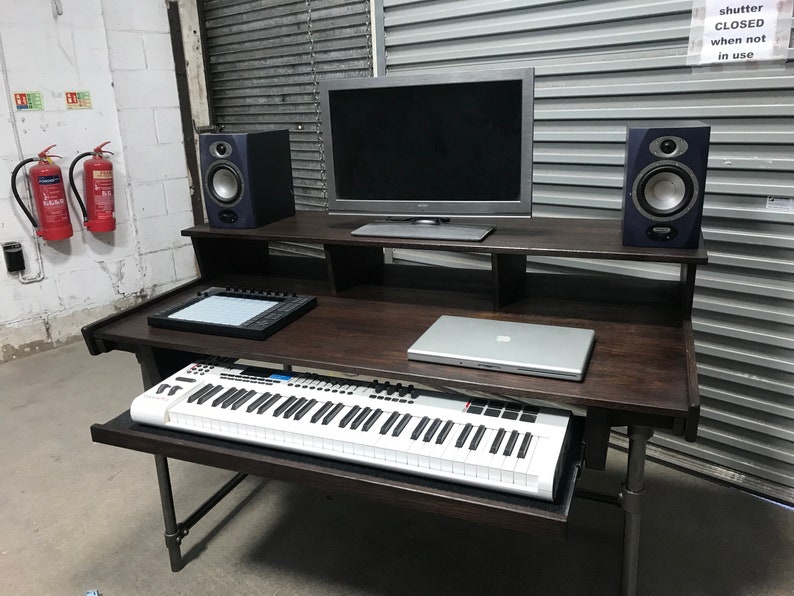 Studio desk / composers desk / trading desk image 9