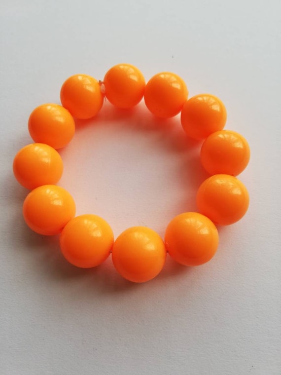 1990's chunky orange plastic beaded bracelet.