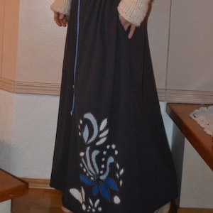 Women&#39;s skirt * Handmade application * Unique piece * Size. 36-38(40)