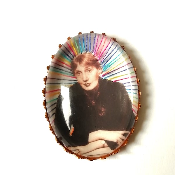 Virginia Woolf embroidered brooch