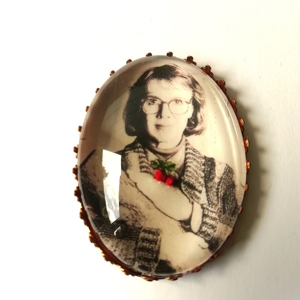 Broche brodée à la main femme à la bûche Twin Peaks