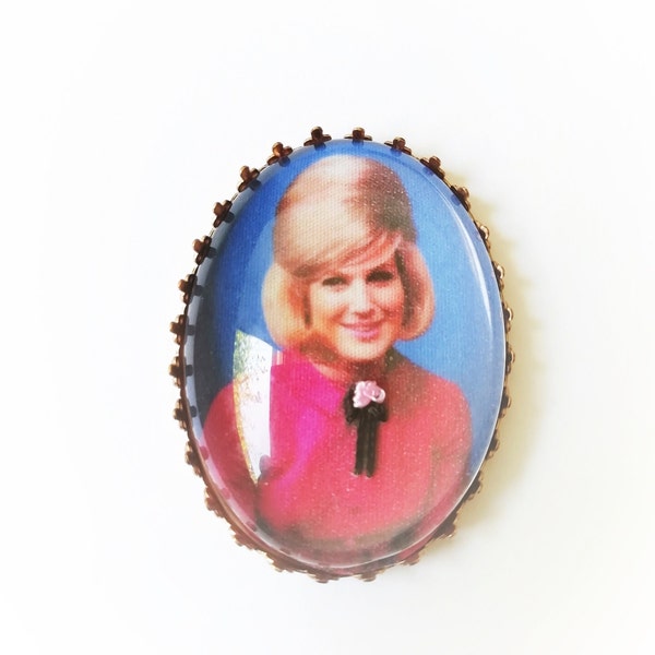 Dusty Springfield hand embroidered brooch