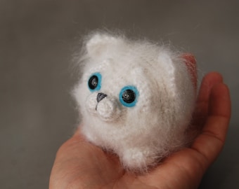 tiny stuffed cats