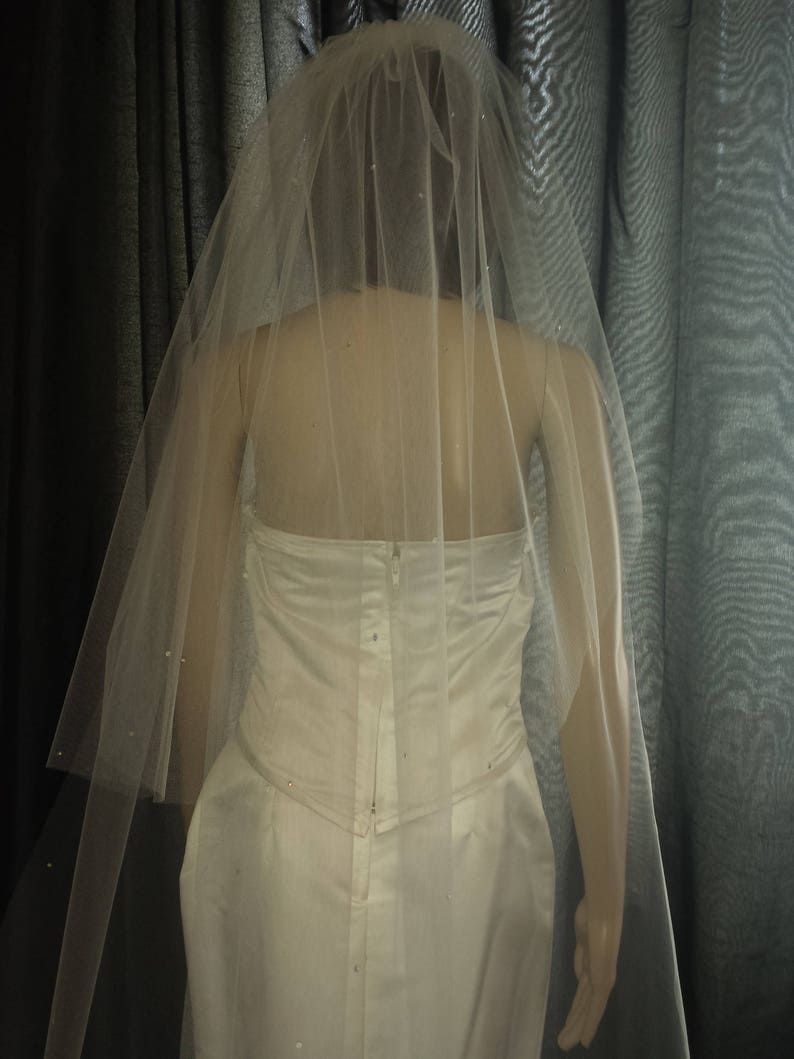 Light Ivory FREE UK POSTAGE Pale Ivory Wedding veil cathedral length 2 tiers 30 108 scattered with Diamante Rhinestones