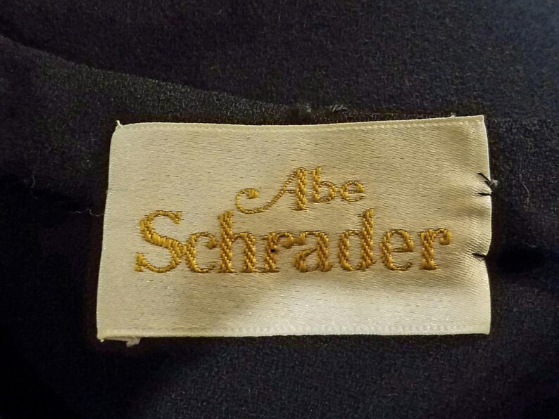 Vintage 1960/'s Abe Schrader for Neiman Marcus Buttoned Shirt with Band Collar Size 12