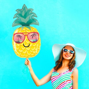 Pineapple Balloon - Beach Party, Luau Party, Pool Party Balloon, Pineapple Decoration, Tropical Party, Vacation Party, Fruit Party - 30&quot;