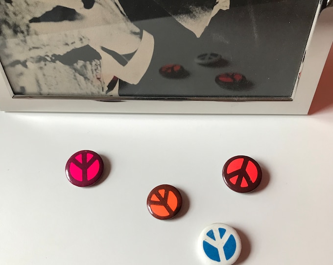 60s Assorted Peace Sign Pinback Buttons