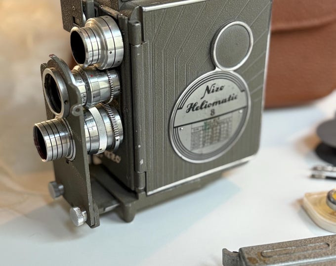 1940s Nizo Heliomaric Instamatic 8mm Video Camera 2 x 8 Model S2R, Full Kit w/ Leather Bag