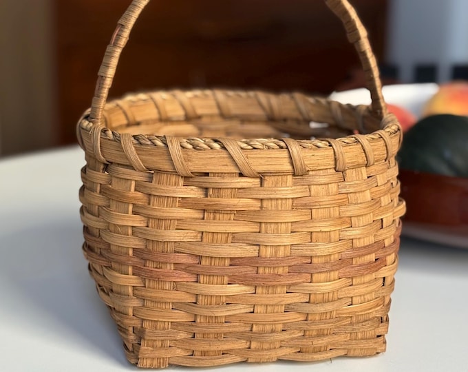 1970s Handmade Small Basket Signed by Cindy Arnold, PA