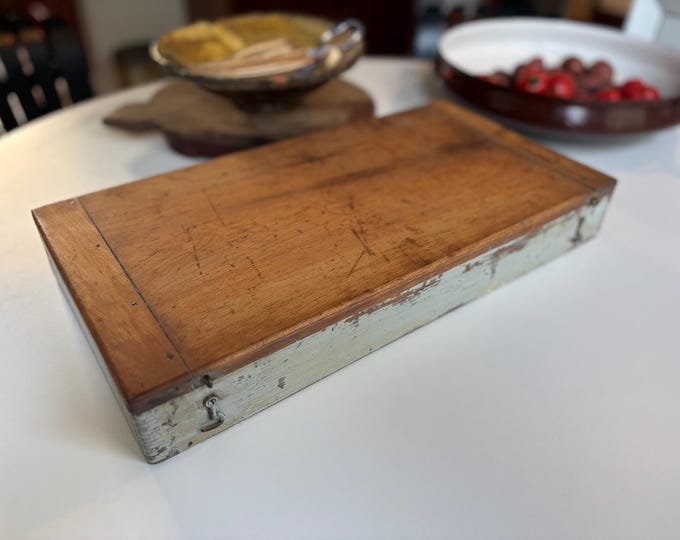 1900s Large Primitive Oak Wood Box with Latches