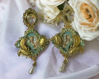 Marie Antoinette Victorian Pale Aqua Fan Studs Earrings