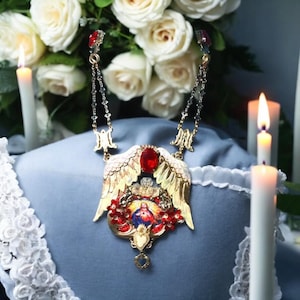Set Of Madonna Virgin Mary Madonna Jesus Cameo Necklace