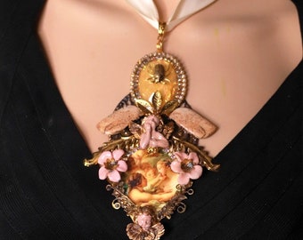 Rococo Cherubs Cameo Pendant Ribbon Stunning Necklace