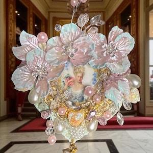 Brooch Hand Painted Victorian Marie Antoinette
