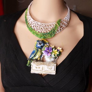 Joyería de arte Efecto 3D Adorable Loro Ventana Flor Pod Collar Colgante imagen 7