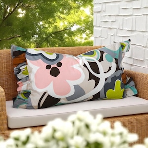 Colorful Bold Floral Pillow Cover Indoor Outdoor Throw Pillow Cushion Bright Pattern Decorative Accent for Patio, Sofa, or Living Room