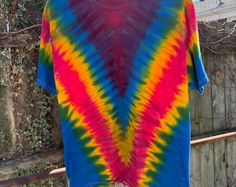 tie dye t-shirt, unisex fit crew neck, rainbow