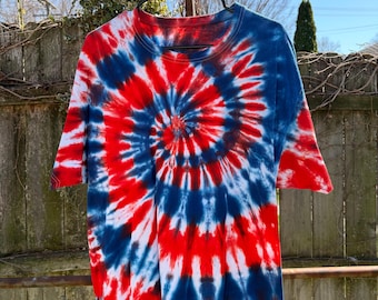 tie dye t-shirt, unisex fit crew neck, red and blue,