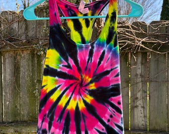 tie dye tank, spiral, ladies size medium, racer back tank top