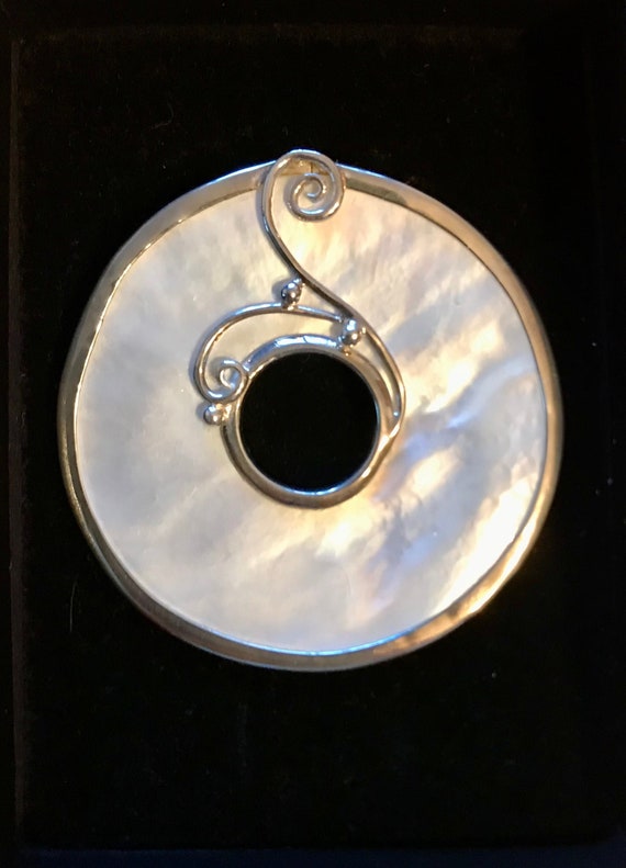 Mother of pearl and sterling silver pendant