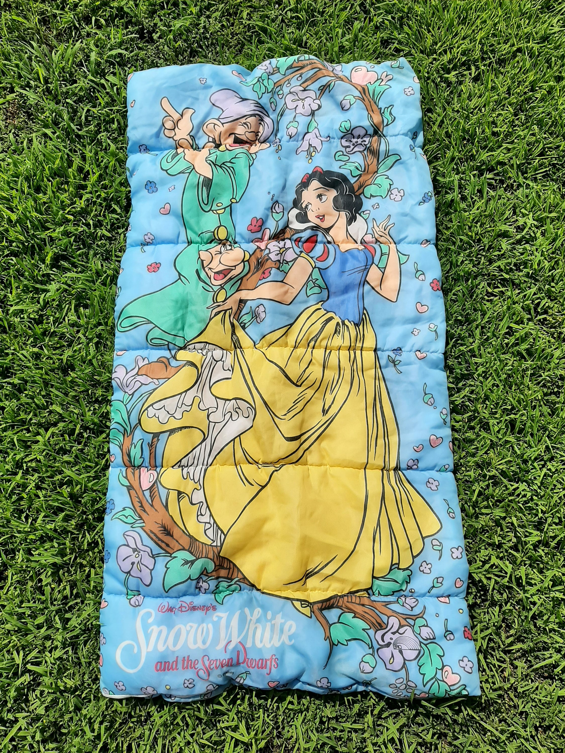 Snow white sleeping bag hotsell