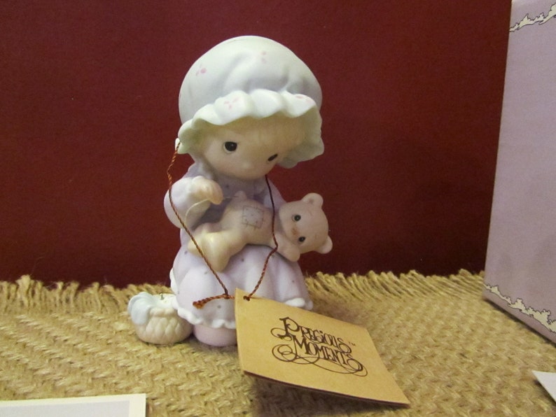 VintagePrecious Moments You Are A Blessing To Me PM902 Member/'s Only Girl with Bear New In Box With Tags Valentine/'s Day Gift For Friend