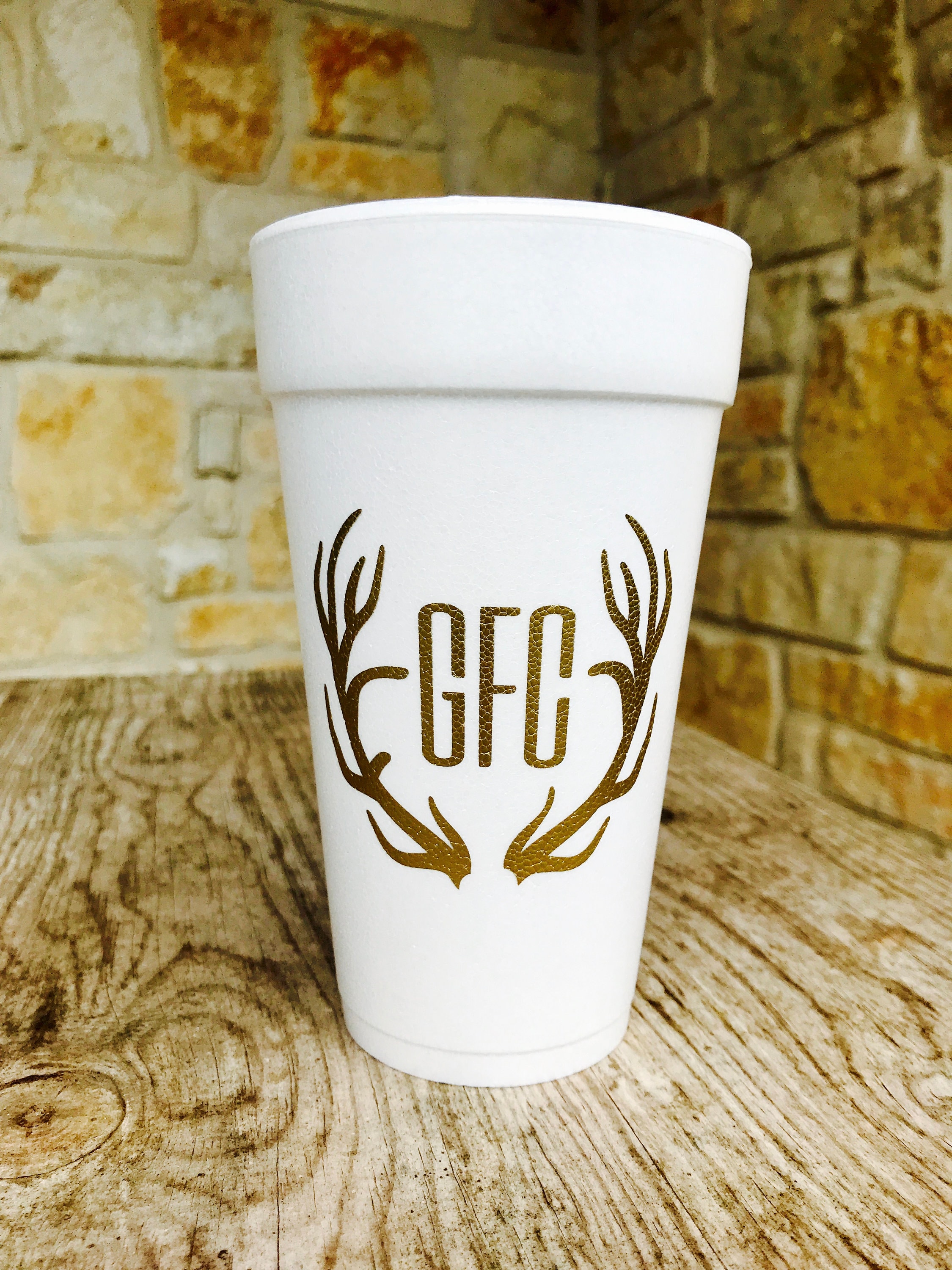 Empire 24 Oz Foam Cups with Lids, Insulated Styrofoam Disposable