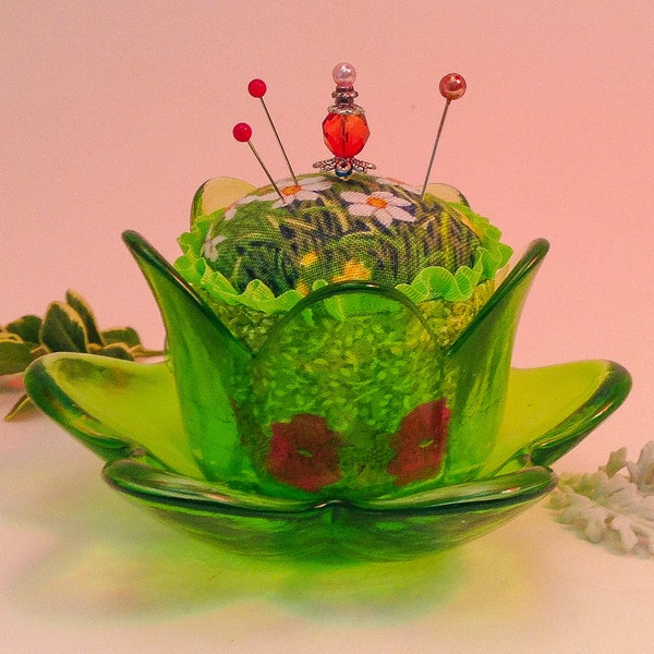 Pincushion. Green Glass, Daffodils and Roses, Flipable/Reversible, Cotton, Polyfil, Pin Keep  4.25" W by 3"H,  7 oz net, #2660  Pin Cushion