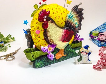 Pincushion Chicken Sunrise Rooster Beautiful Iron Figurine Quilt/Fence Cotton Handmade XXL Size  5.5"W x 5"H 21 oz #6397 Pin Cushion Storage