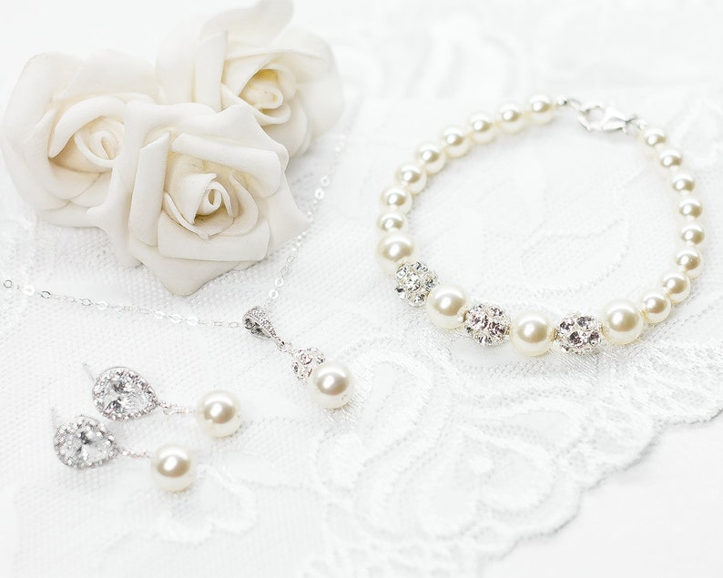 Pearl Bridal Bracelet, Pearl Wedding Bracelet, Bridal Pearl Bracelet, Bracelet for Bride, White Pearl Bracelet,Pearl and Rhinestone Bracelet image 3