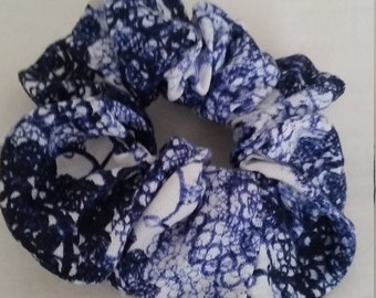 Floral Linen Hair Scrunchie: Handmade Hair Tie Bracelet