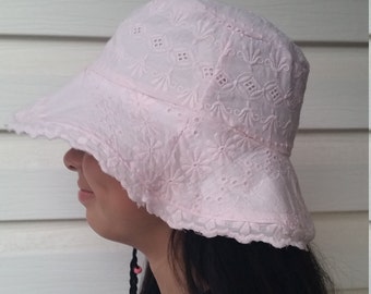 Reversible Linen Broderie Anglaise bucket hat, sun hat, wide brim hat, beach hat - baby, toddler, kid, teen and adult - White & Pink