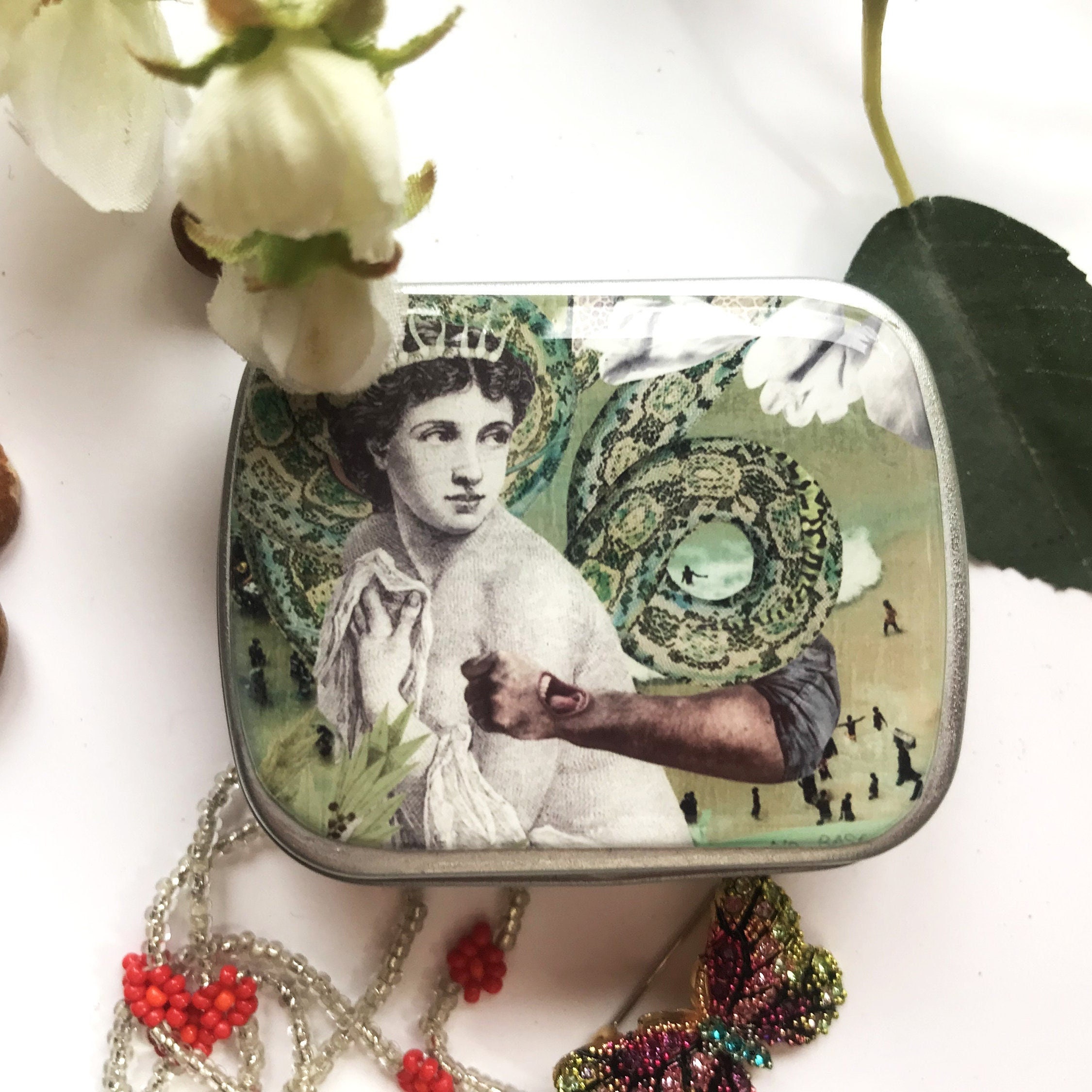 Petite Boite Nomade Pour Des Secrets Féminins, Gravure Du 19Ème Siècle, Surréaliste et Onirique, à P