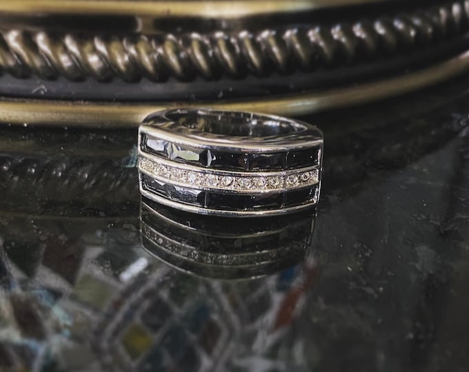 Black Obsedian Modern Statement Men’s 10K Ring