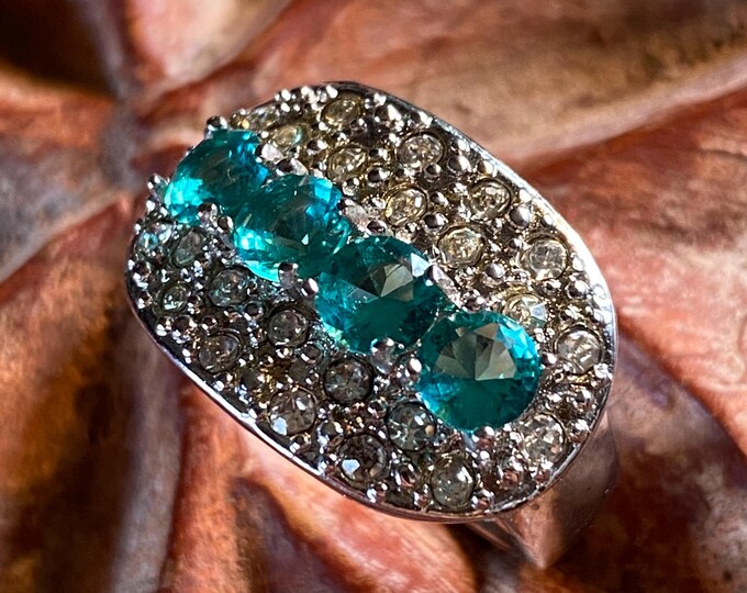 Rare Neon Apatite Modern Cluster 10K Ring