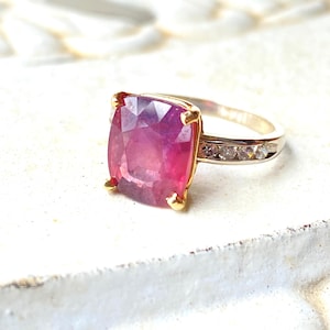 SOLD** Rare Umba Colour Shift Sapphire 4.69CTS Diamond 14K Ring