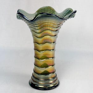 Vintage Imerial Glass Helios Green Carnival Ripple Pattern Vase, Ruffled Flared Rim, 8.5” Tall