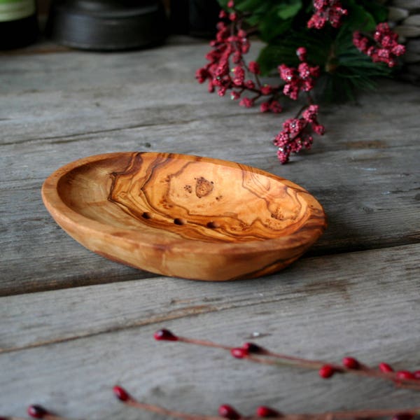 Personalized wooden Soap dish, soap dish, wood soap dish, olive wood, christmas gift, cottage gift, rustic wood, modern look, gift