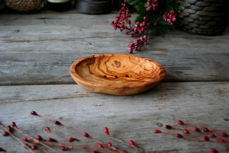 Personalized wooden Soap dish, soap dish, wood soap dish, olive wood, christmas gift, cottage gift, rustic wood, modern look, gift image 6