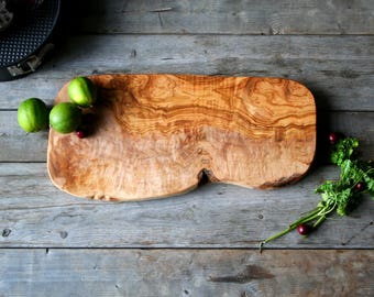 Cutting board , olive wood , rustic Board , wedding gift , gift , cooking board , presentation board , gift for him , gift for her