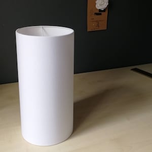Round E27 socket lampshade for 12/15/18/20 cm tube in plain cotton fabric, available in white, yellow, orange, pink, red, green, blue, grey, and black.