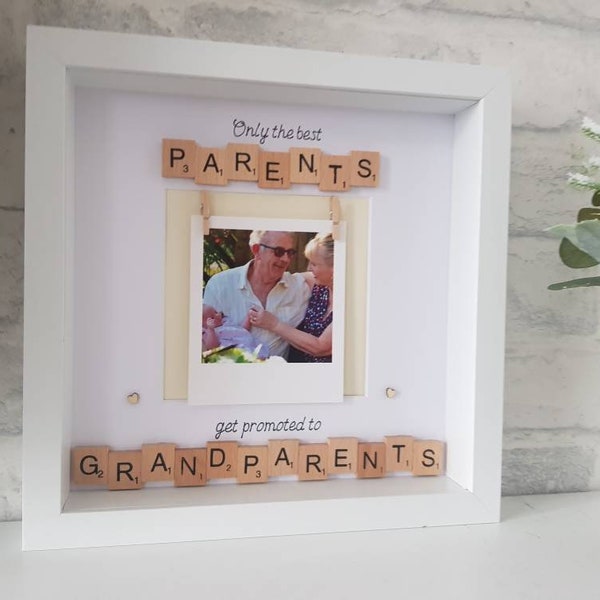 Photo frame 'Only the best parents get promoted to Grandparents' with wooden scrabble tiles, Christmas gift, new grandparent gift