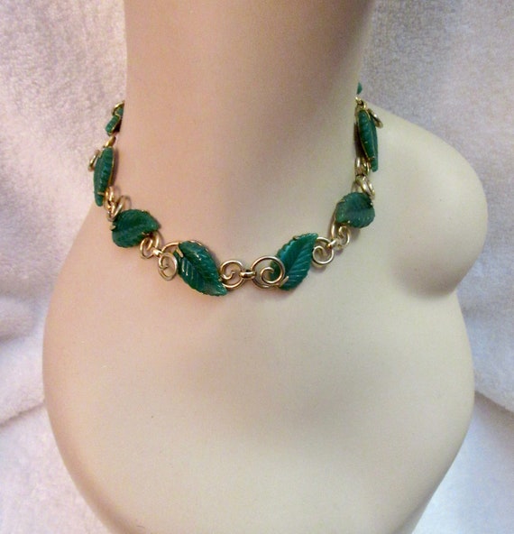 Napier Carved Green Leaf Necklace Bakelite ? Art D