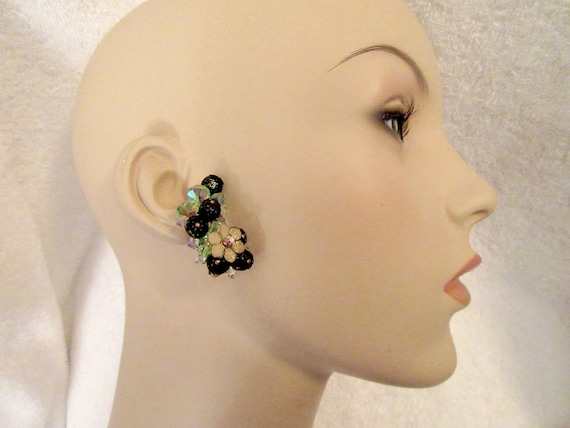 Vintage Hobe Crystal Flower Green Cluster Clip Ea… - image 1