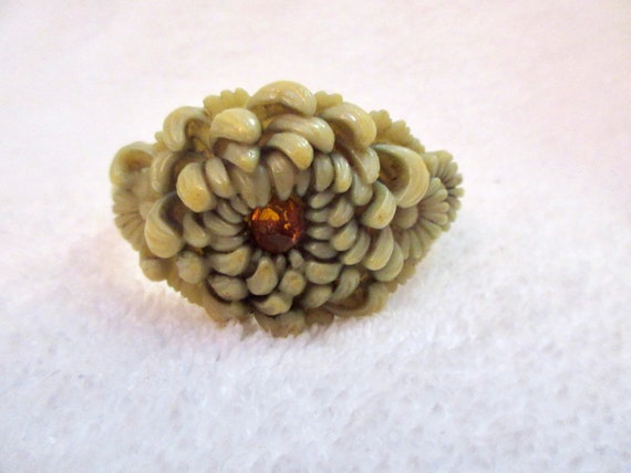 Vintage Celluloid Chrysanthemum Flower Bangle Bra… - image 2