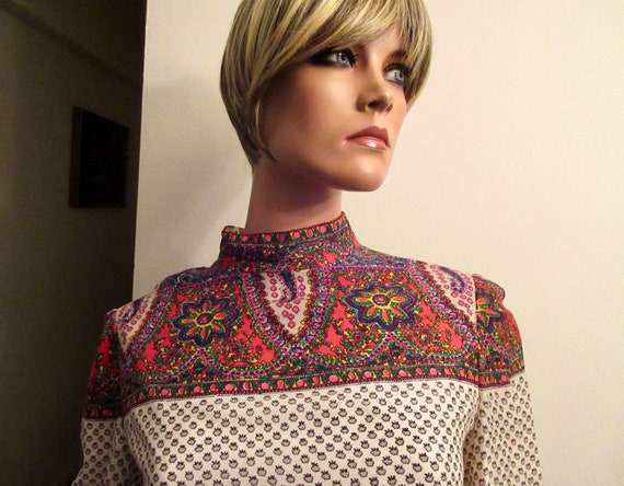 Vintage 1970s 1980s Mollie Parnis Paisley Floral S