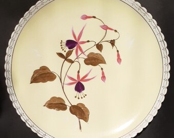 Plato fucsia pintado a mano